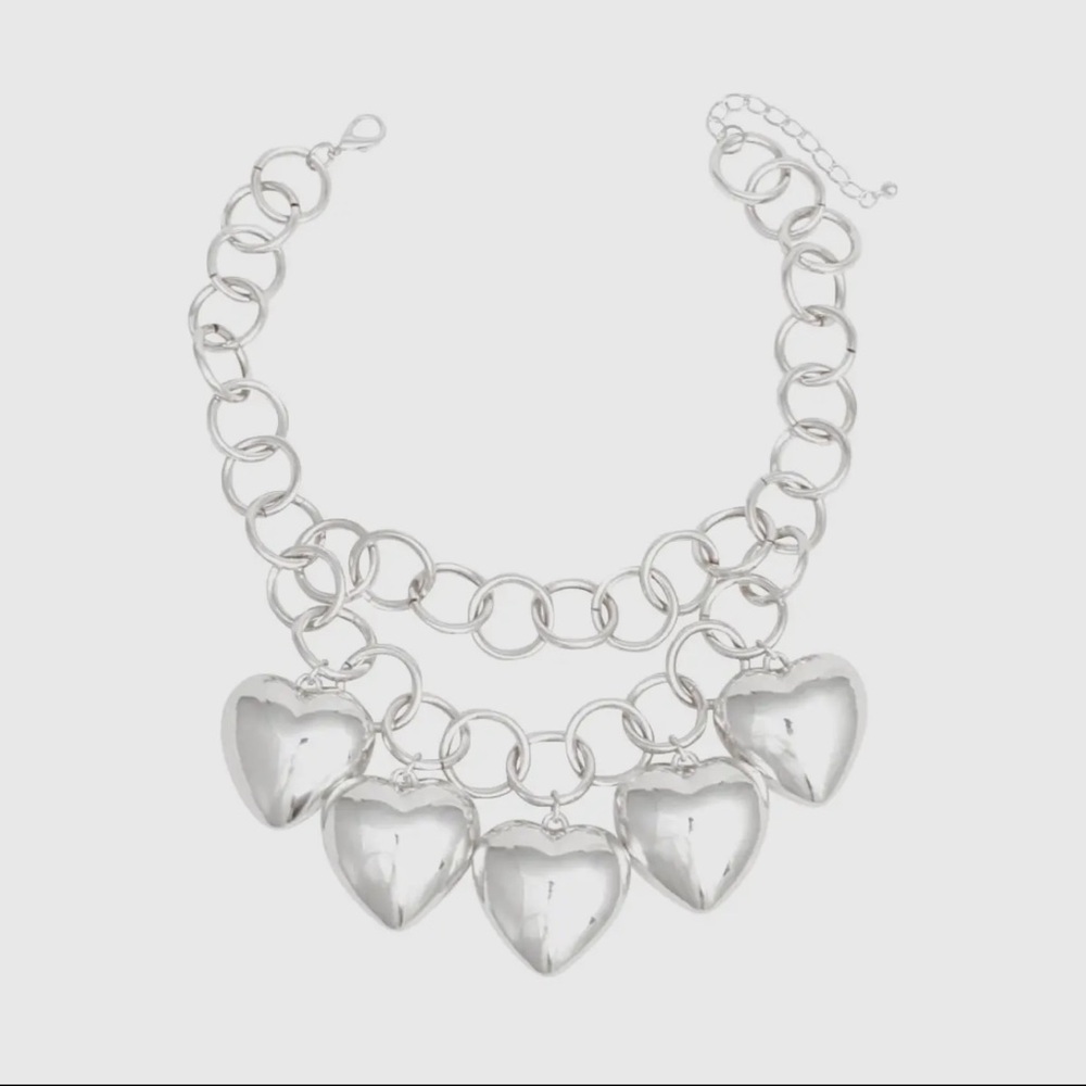 Chic Silver Heart Necklace